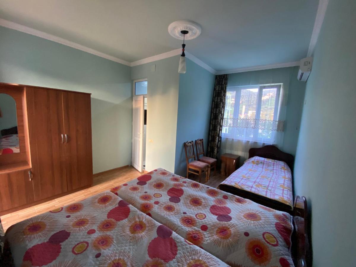Beliy Dom Hotell Kvariati Exteriör bild