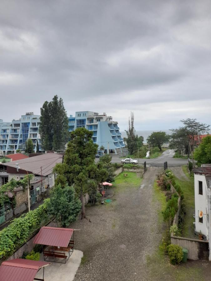 Beliy Dom Hotell Kvariati Exteriör bild